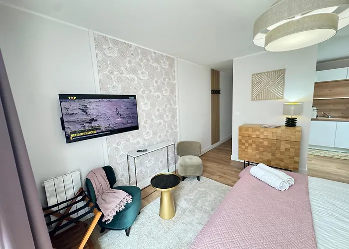 Helios Apartment *